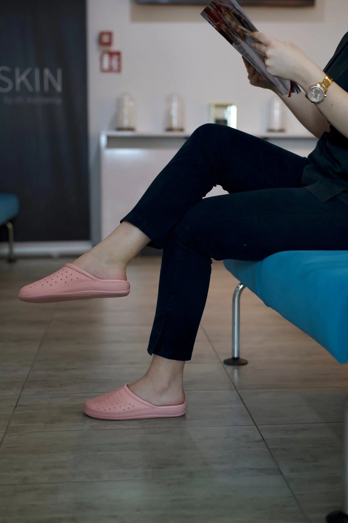 DrLuigi® Orthopedic Slippers for Women - Comfortable Medical Footwear Beige Leather drluigi