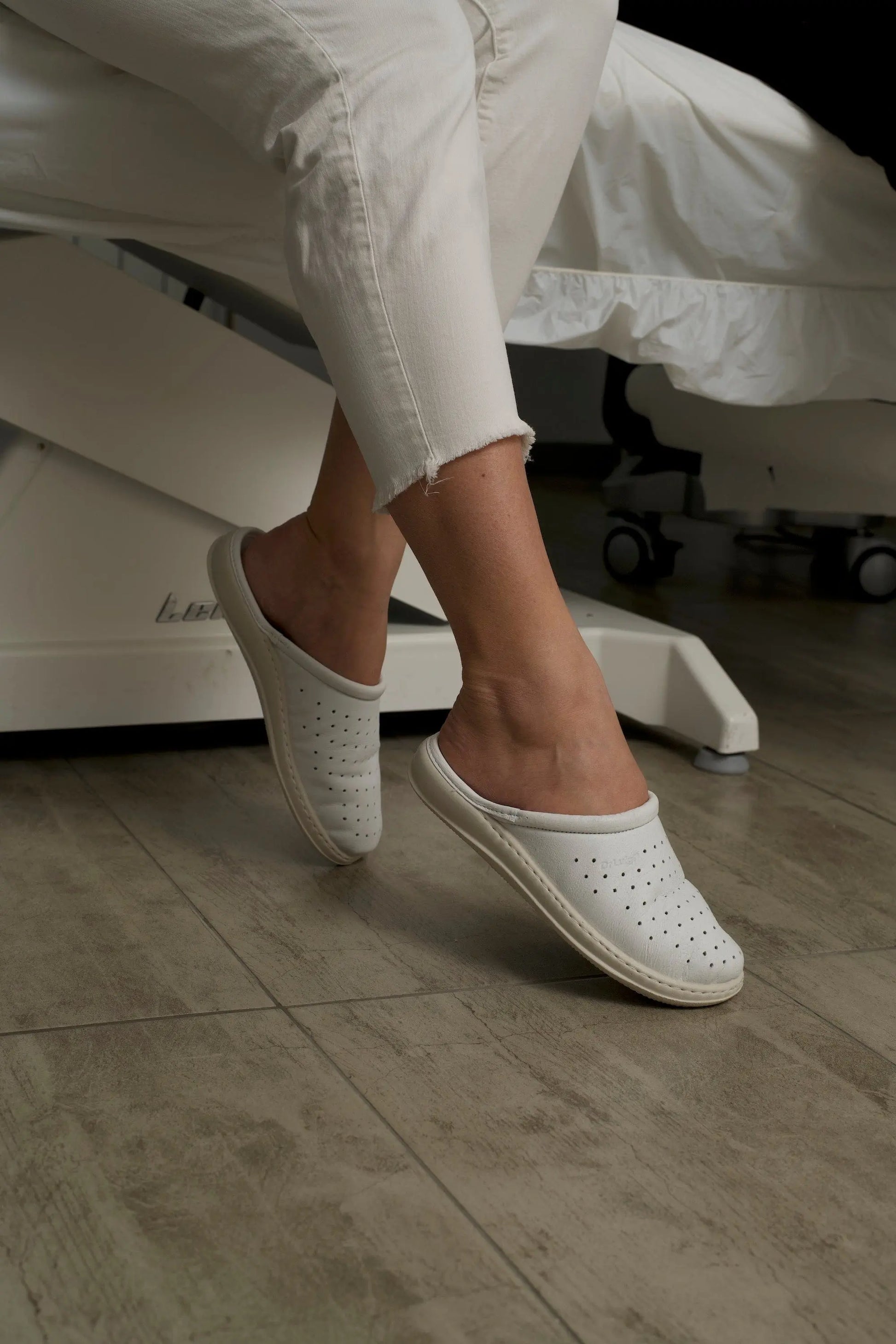 DrLuigi® Orthopedic Slippers for Women - Comfortable Medical Footwear White Leather drluigi