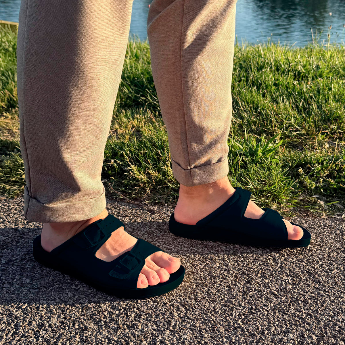 Sandales Orthopédiques à 2 Brides en Cuir DrLuigi® pour Hommes - Chaussures Médicales Confortables en Cuir Bleu Marine